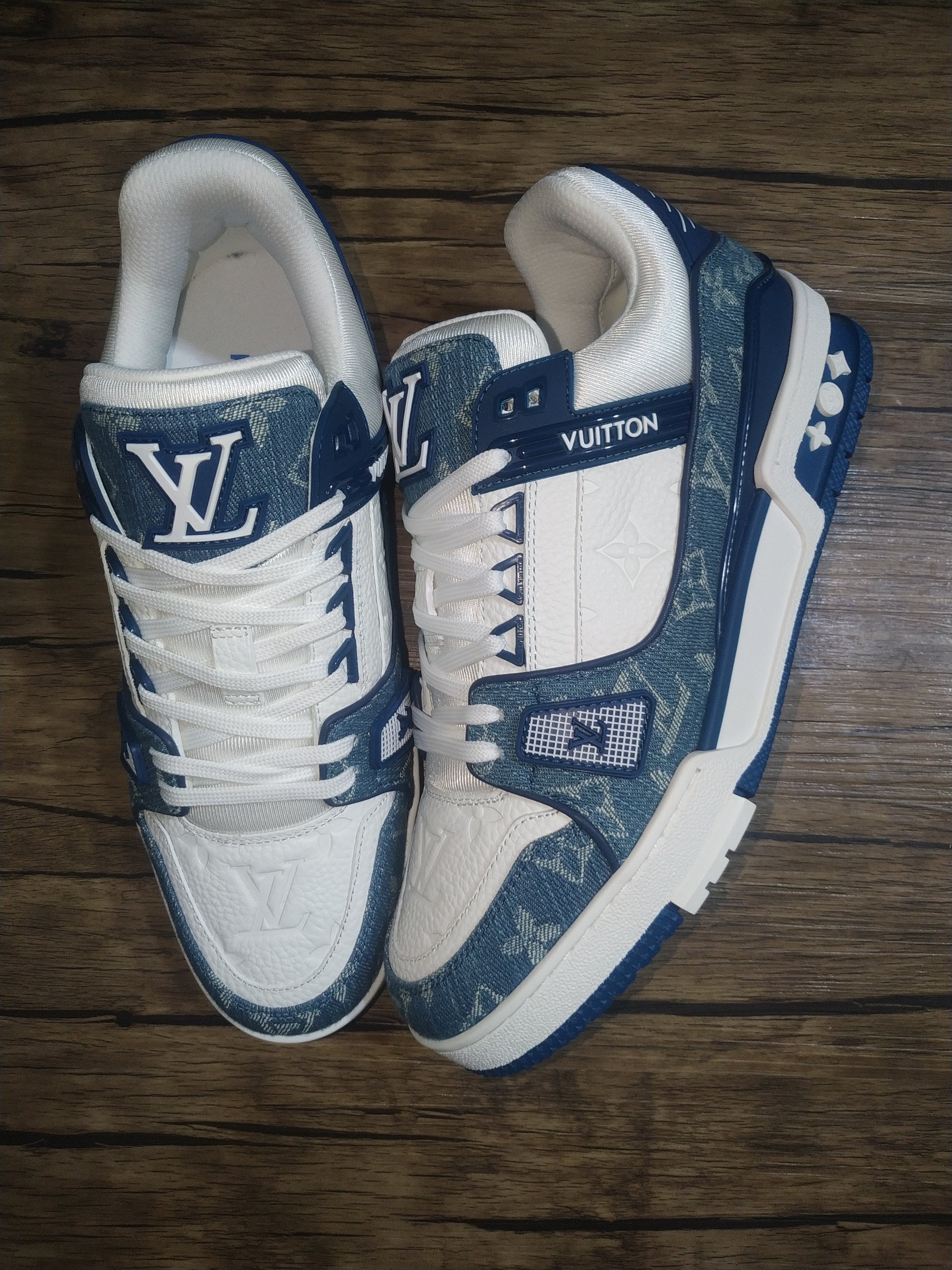 Louis Vuitton LV Trainer 'White Blue'