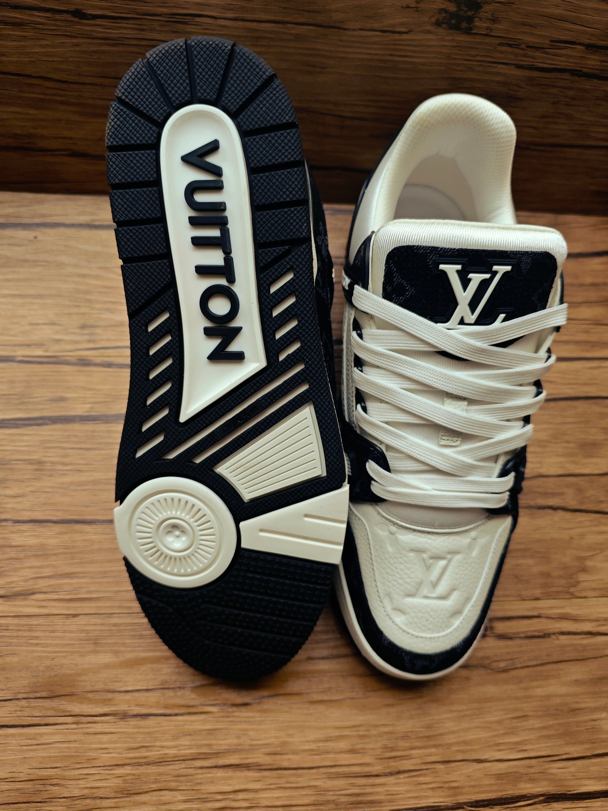 Louis Vuitton LV Trainer White Black