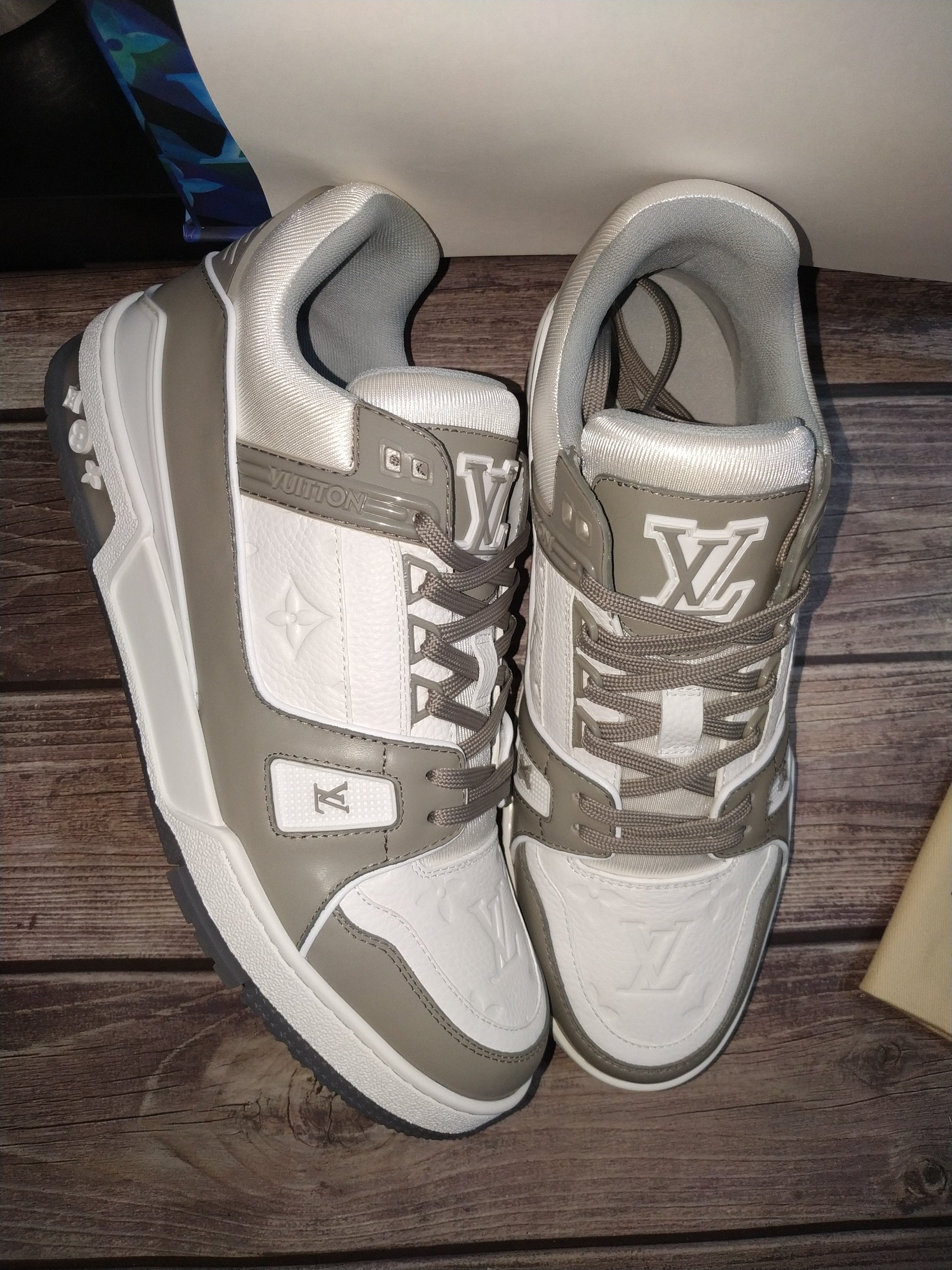 Louis Vuitton LV Trainer 'White Grey'